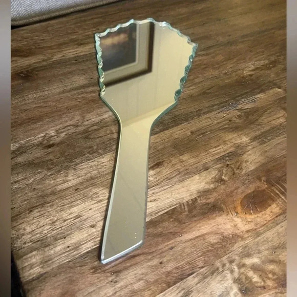 VTG beveled edge handheld personal glass mirror - Picture 2 of 4